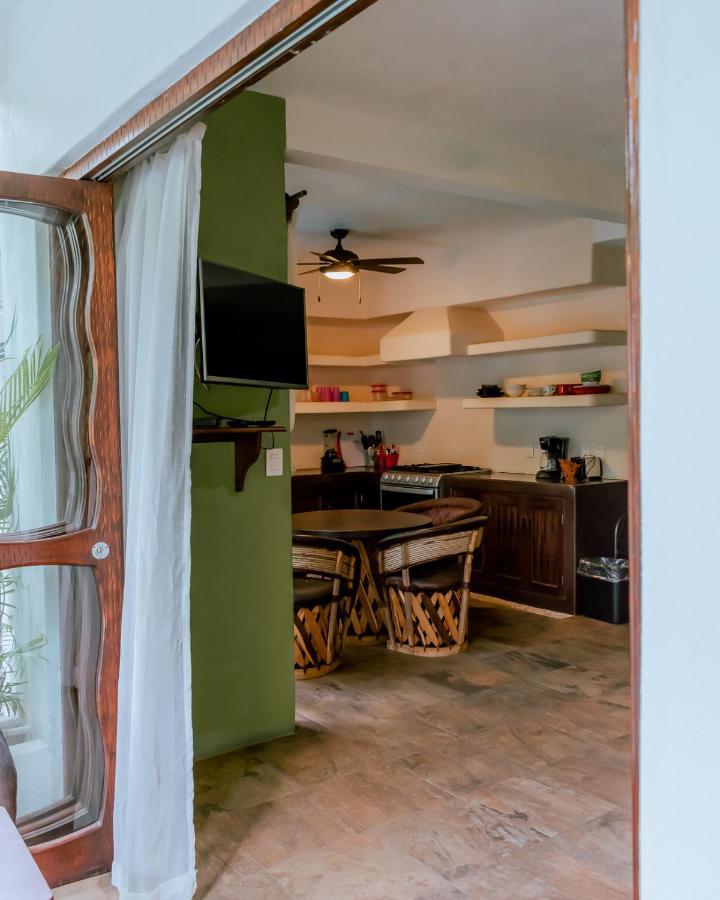 Zihuatanejo Studio Bagian luar foto